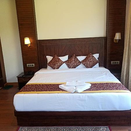 Hotel Misty Mountain Manali Esterno foto