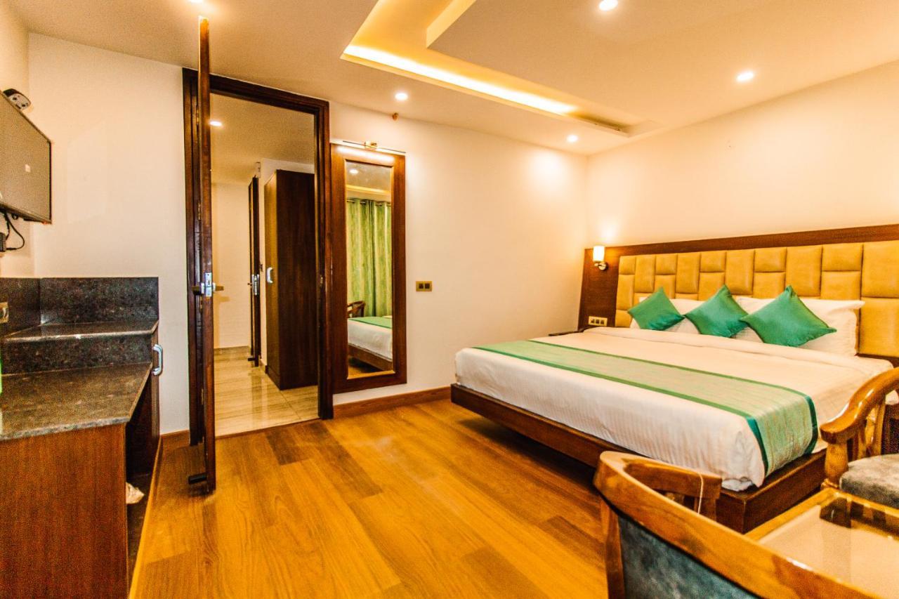 Hotel Misty Mountain Manali Esterno foto