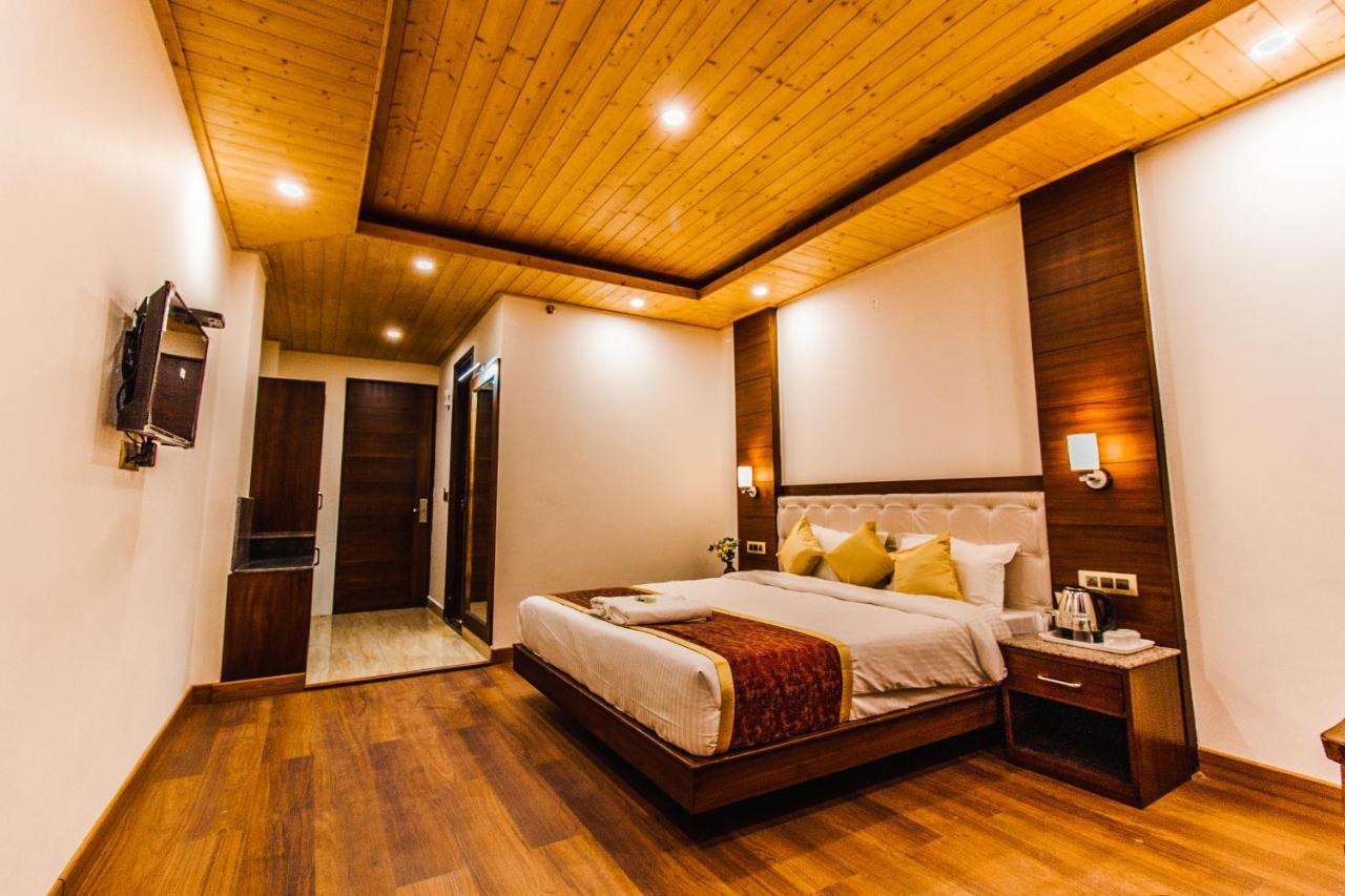 Hotel Misty Mountain Manali Esterno foto