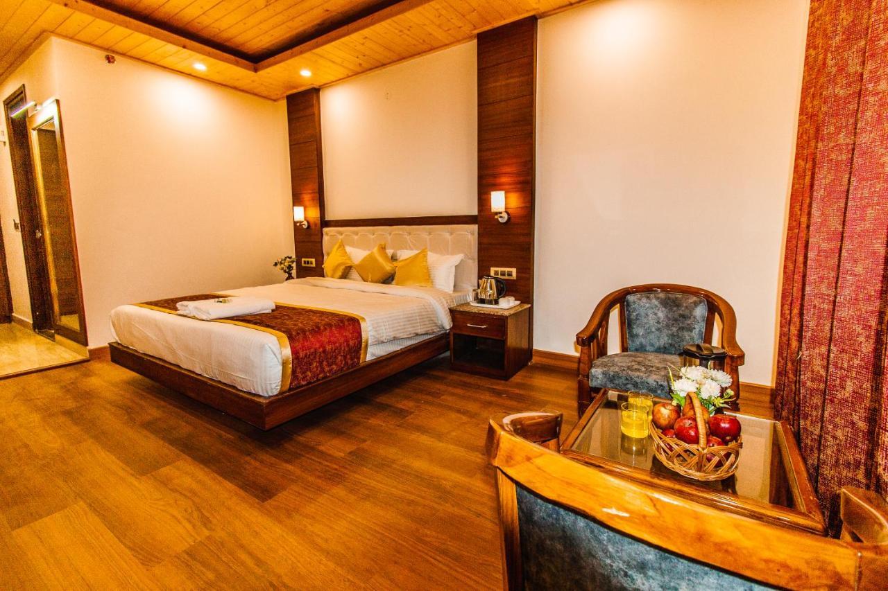 Hotel Misty Mountain Manali Esterno foto