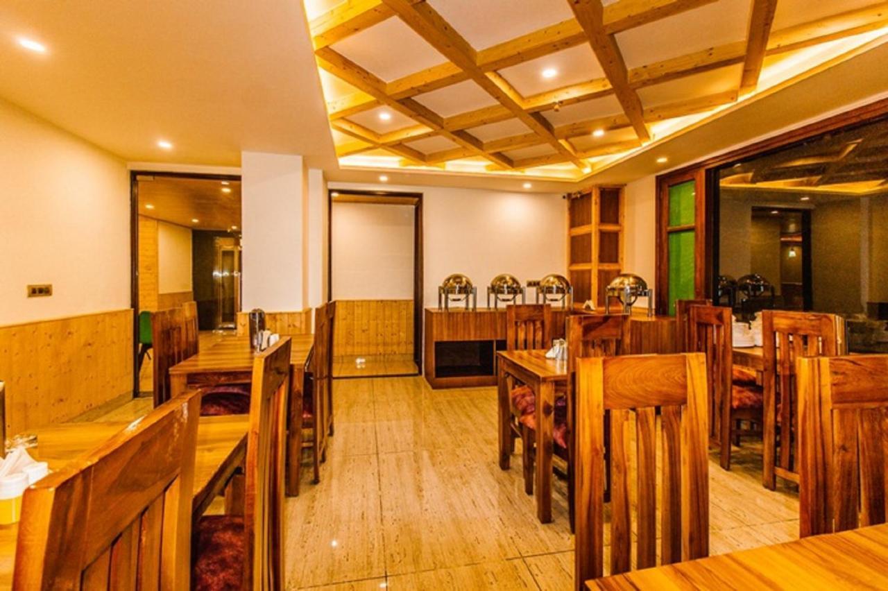 Hotel Misty Mountain Manali Esterno foto